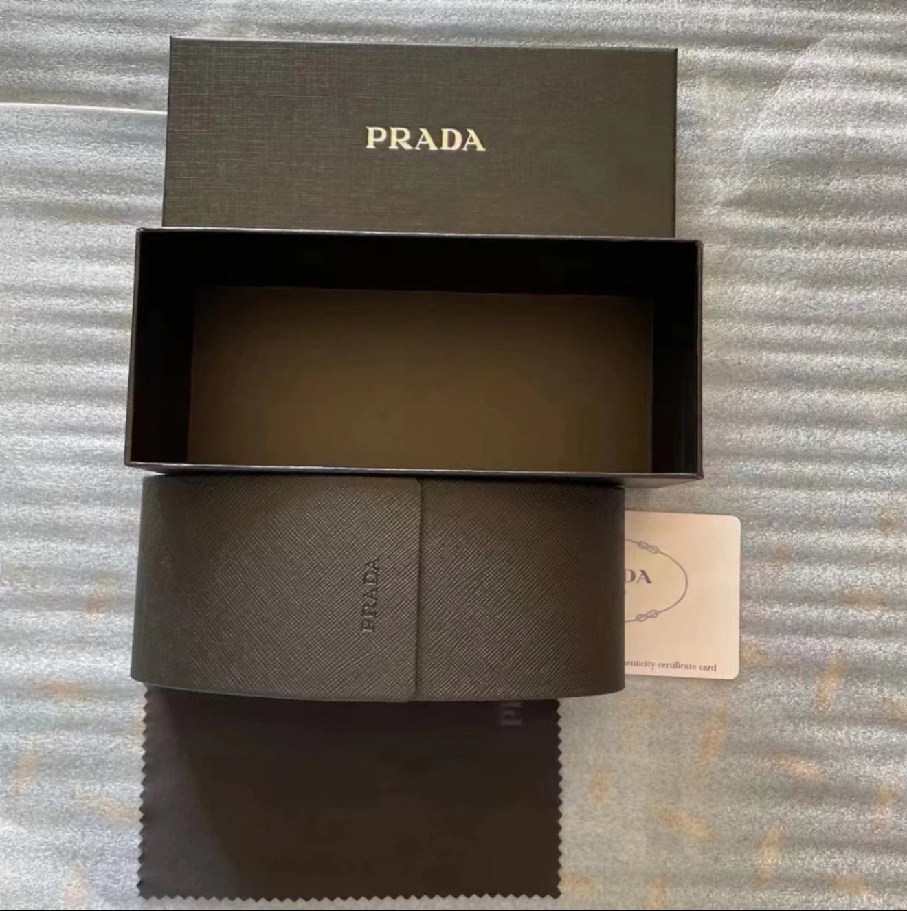 Cajas y estuche para lentes