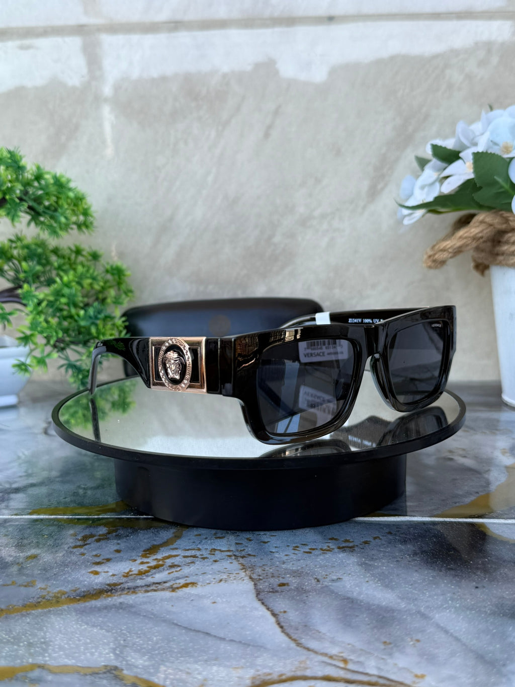 🕶️ Lentes de Sol Versace con Detalles Dorados – Full Lujo y Presencia