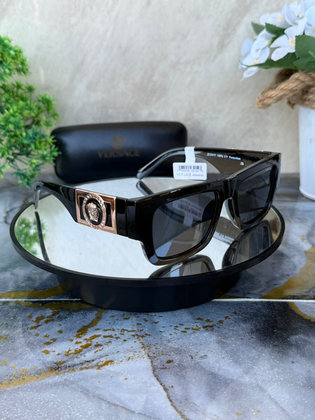 🕶️ Lentes de Sol Versace con Detalles Dorados – Full Lujo y Presencia