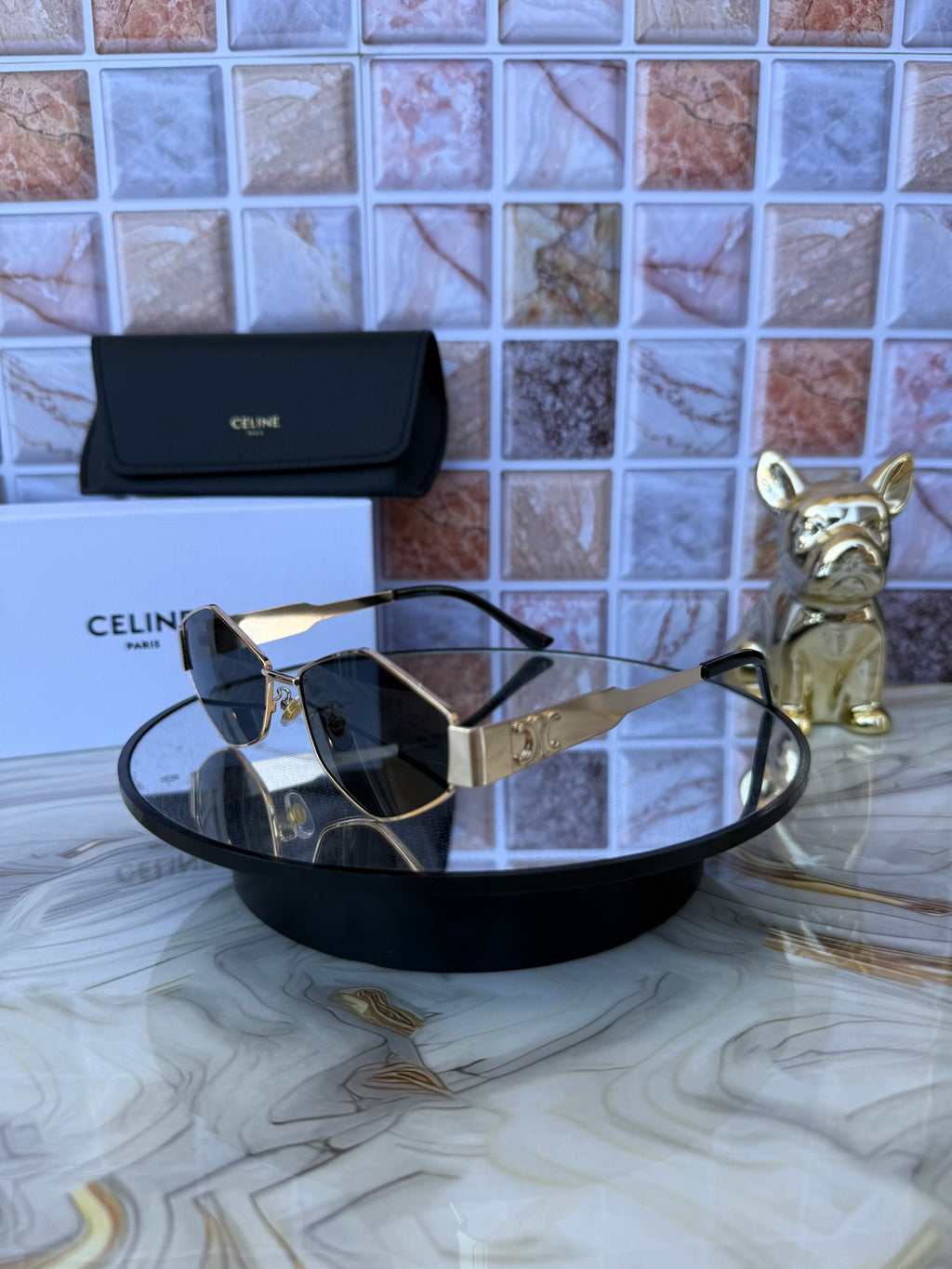 🕶️ Lentes Celine Dorados – Diseño Exclusivo con Cristal Triangular