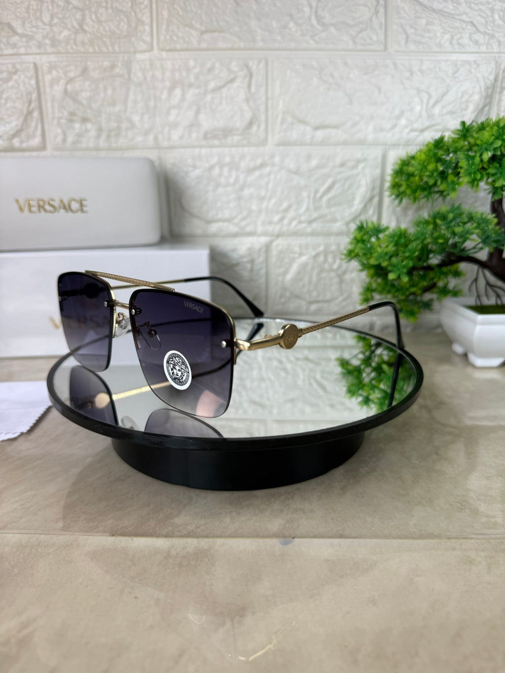 🕶️ Lentes de Sol Versace – Aviador Cuadrado Dorado | Polarizado + Filtro UV