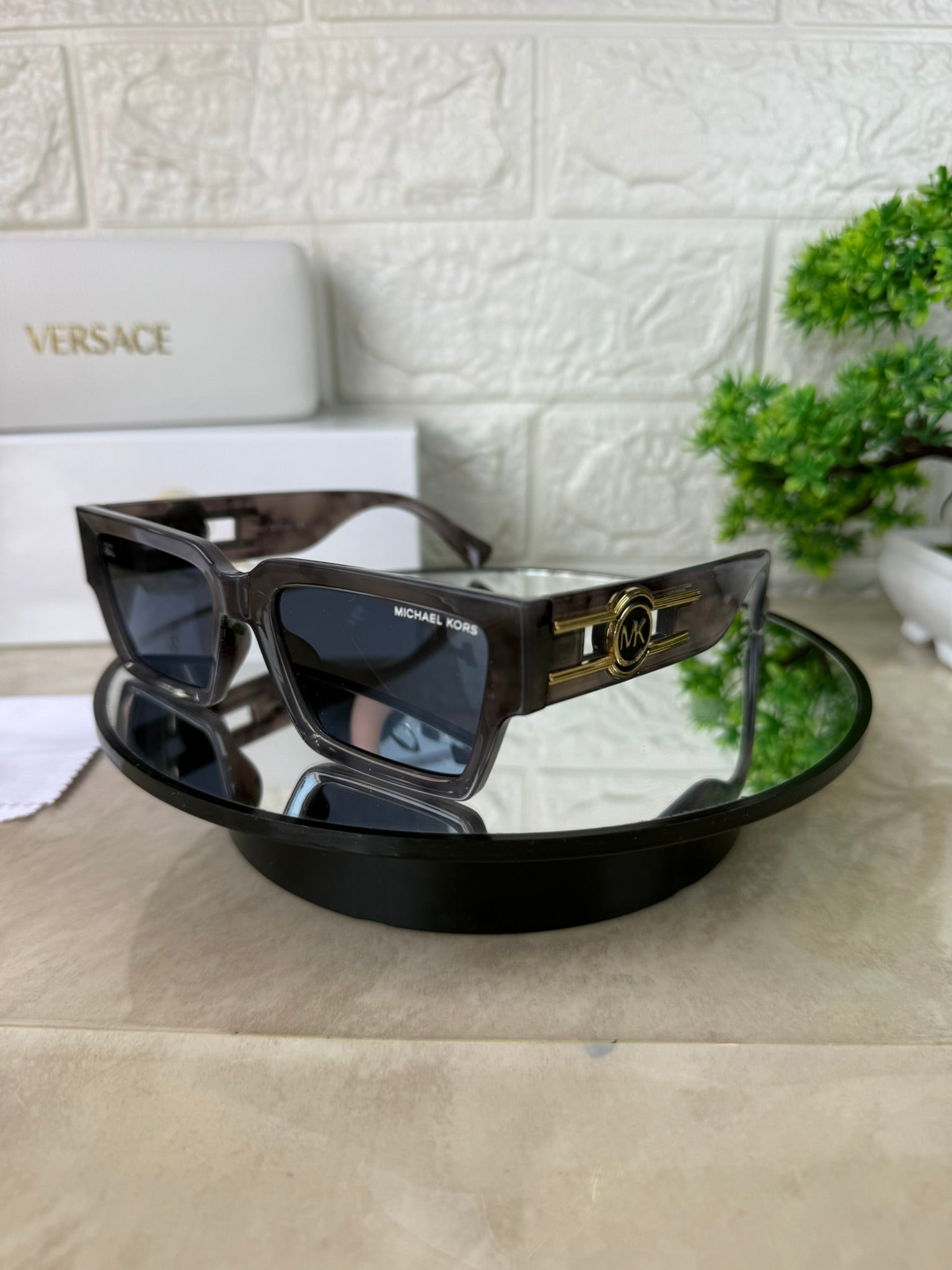 🕶️ Lentes de Sol MK – Estilo y Elegancia en Cada Look