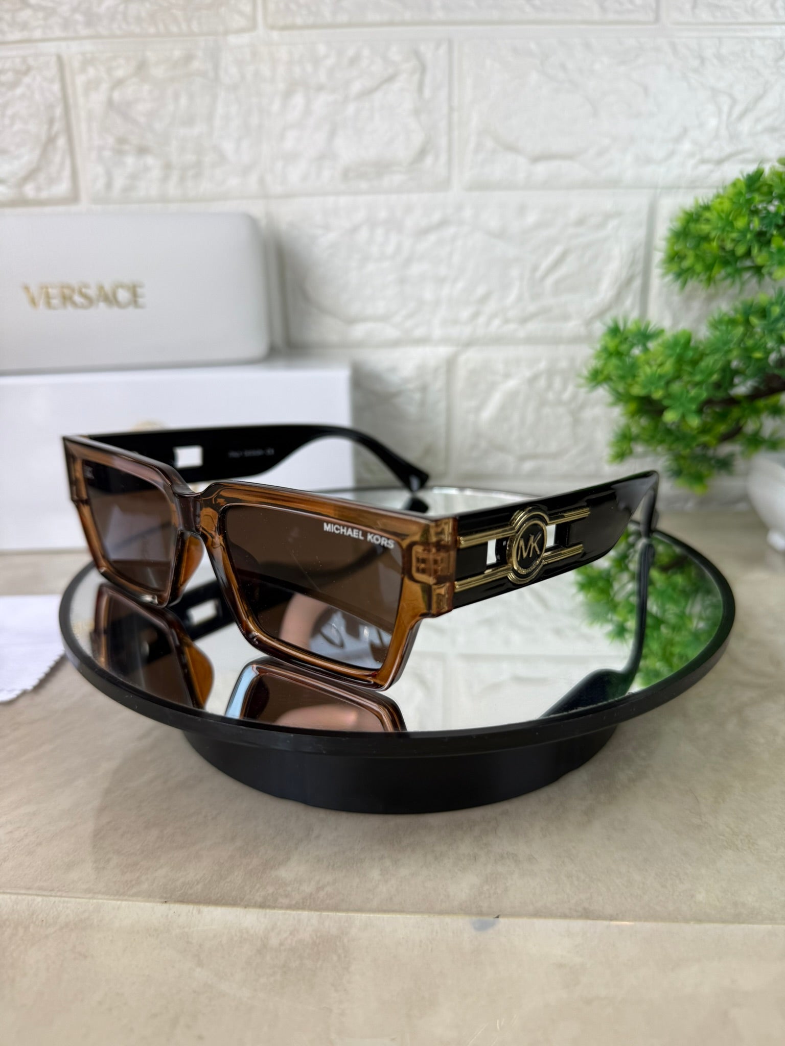 🕶️ Lentes de Sol MK – Estilo y Elegancia en Cada Look