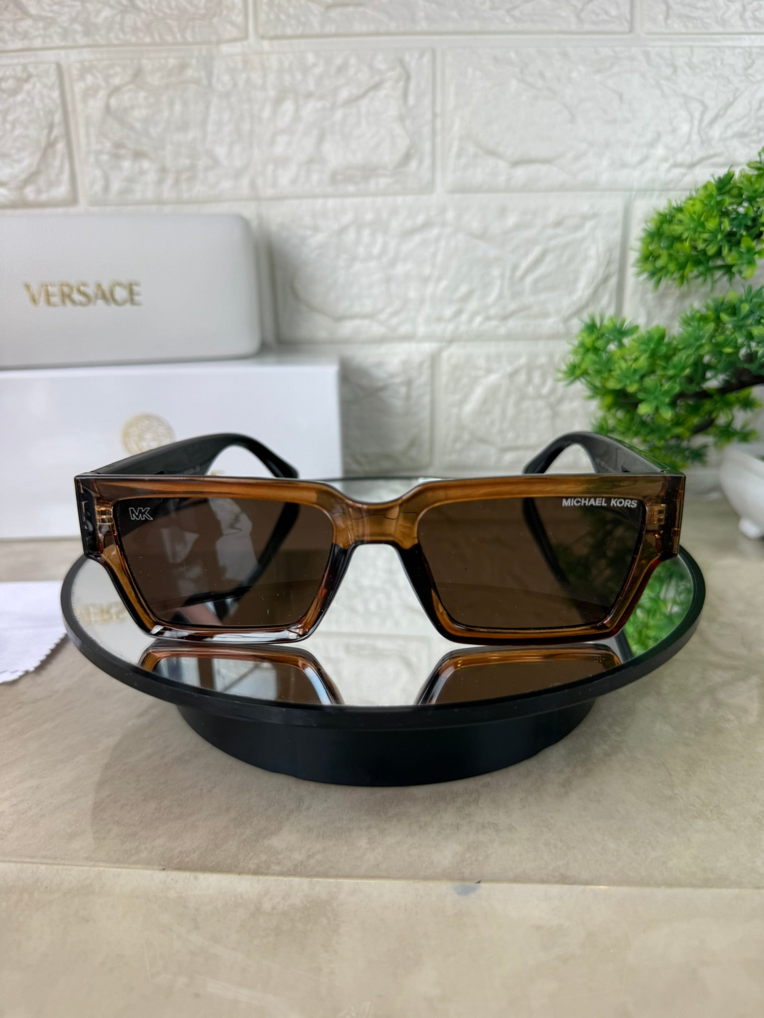 🕶️ Lentes de Sol MK – Estilo y Elegancia en Cada Look