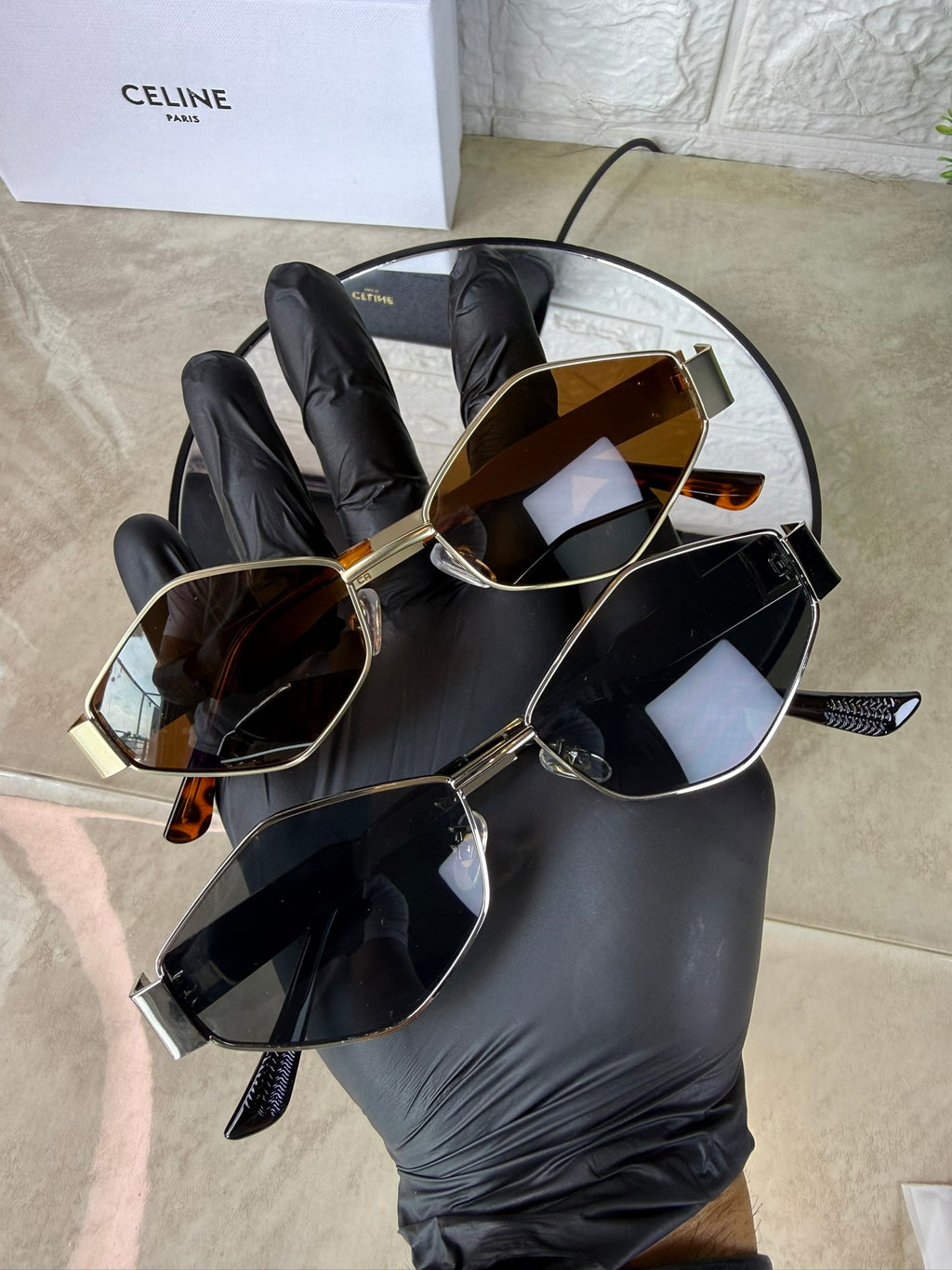 🕶️ Lentes de Sol CELINE Triangulares – Elegancia Moderna con Filtro UV400