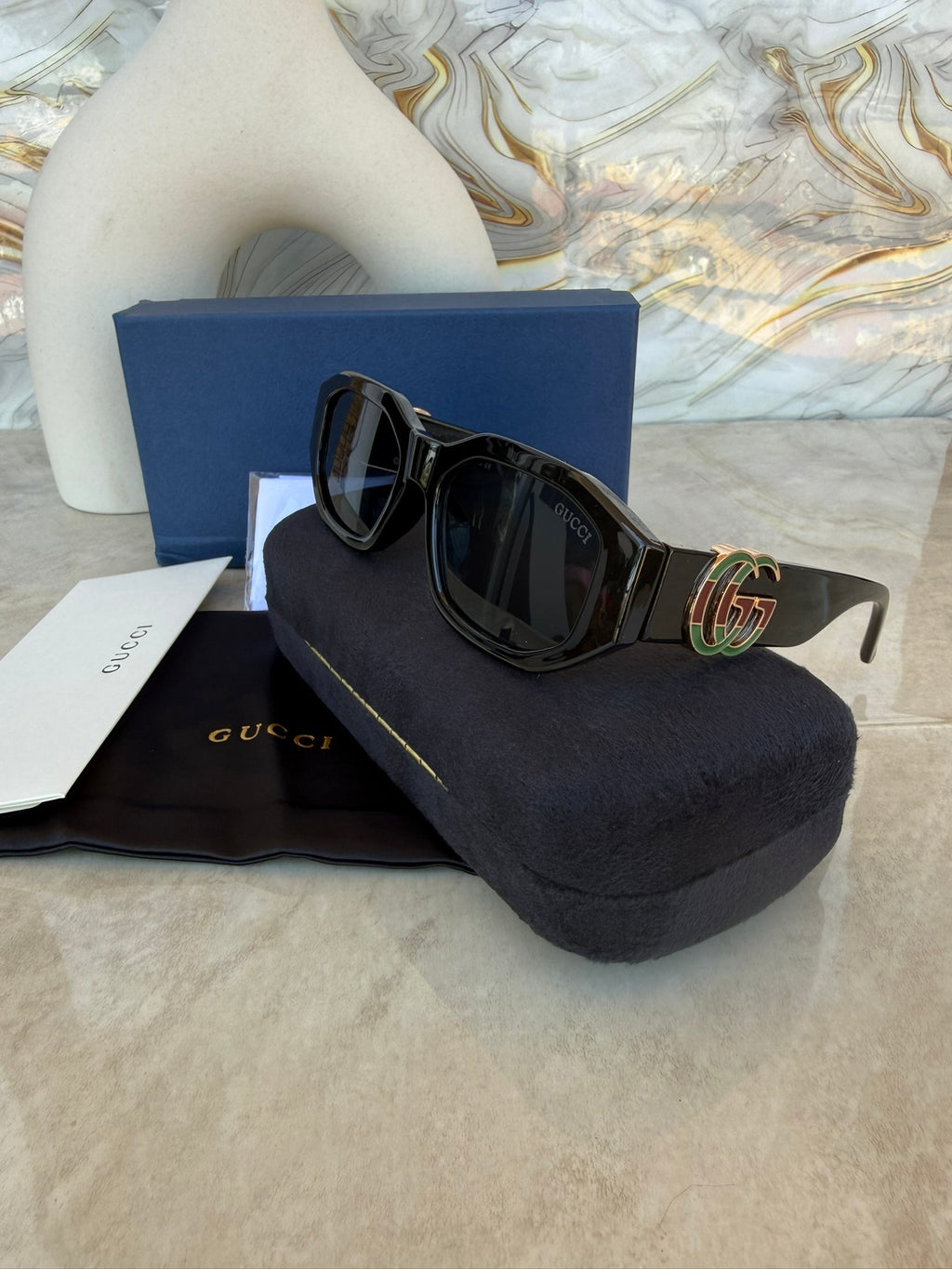🕶️✨ Gafas Gucci – Modelo Oversize con Logo GG Iconic ✨🕶️